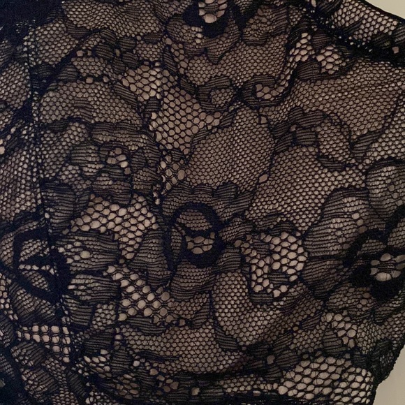 NWOT.  Fredricks of Hollywood.  Voluptuous laced black bra. - Picture 2 of 9